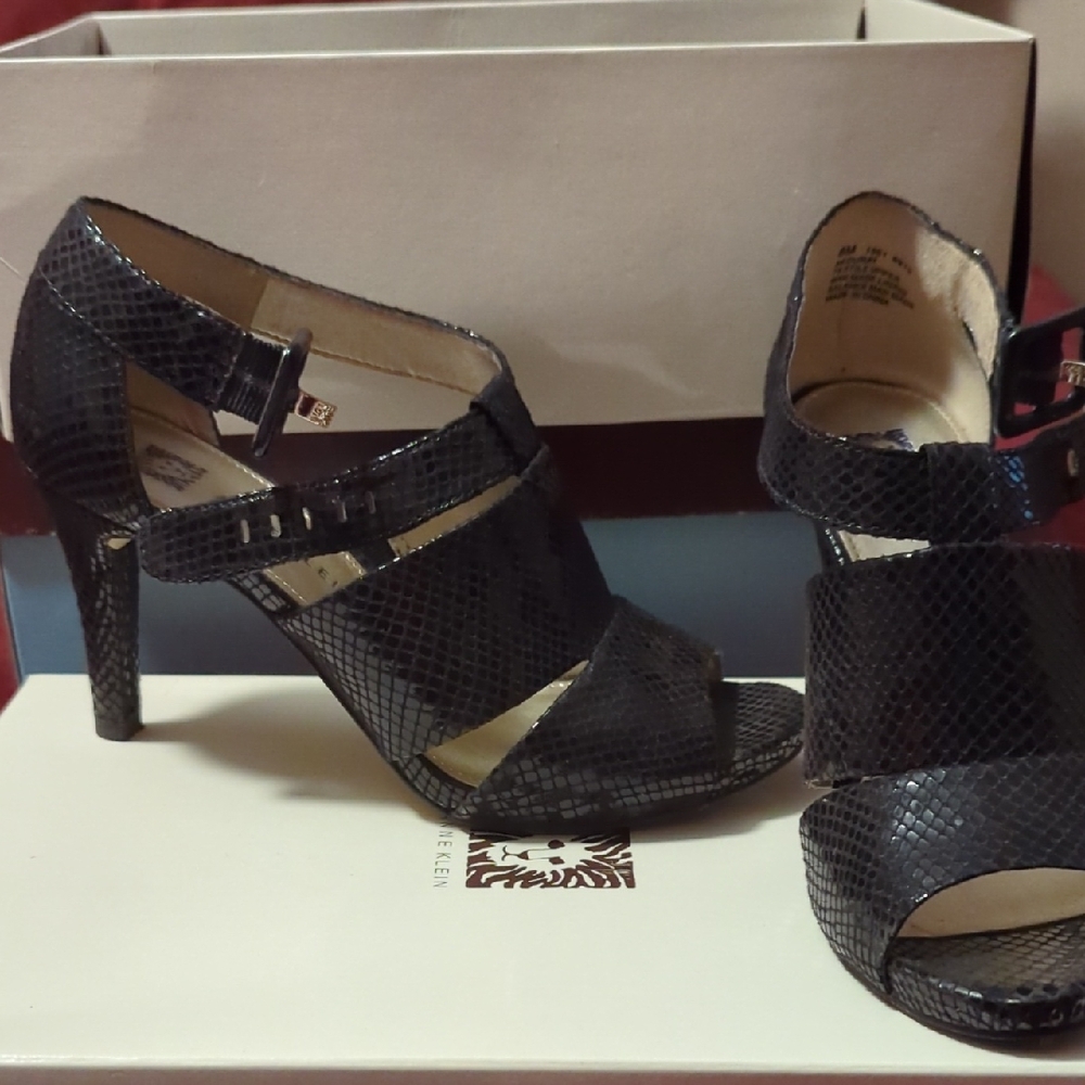 Anne Klein Black Heels 6